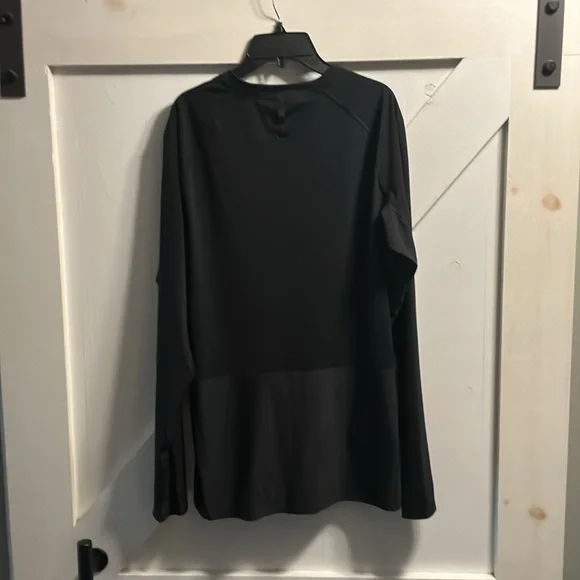 NWT Vital Drive Training Long Sleeve - Picture 5 of 6